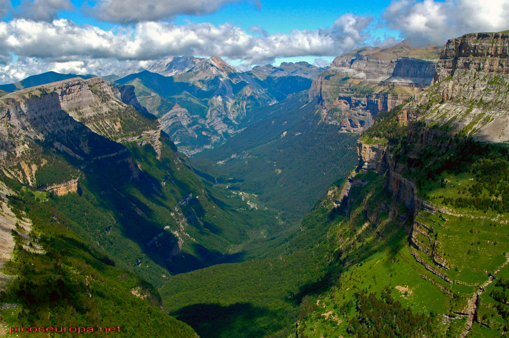 Valle de Ordesa, Pirineos de Huesca, Aragon, Parque Nacional de Ordesa y Monte Perdido
