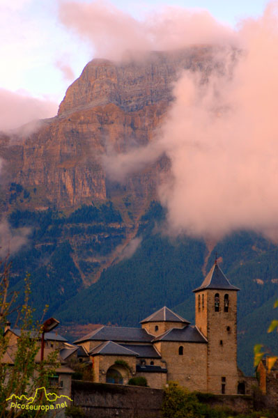 Torla, Pirineos de Huesca, Aragon, Parque Nacional de Ordesa y Monte Perdido